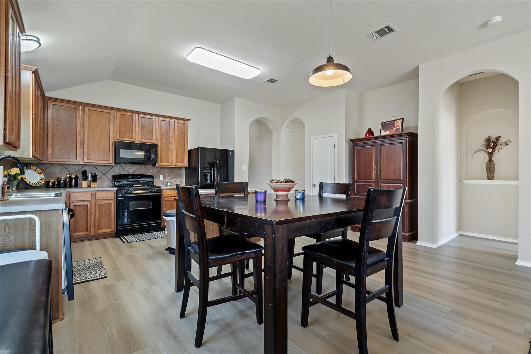 3301 Hawks Swoop Trl Property Photo 24
