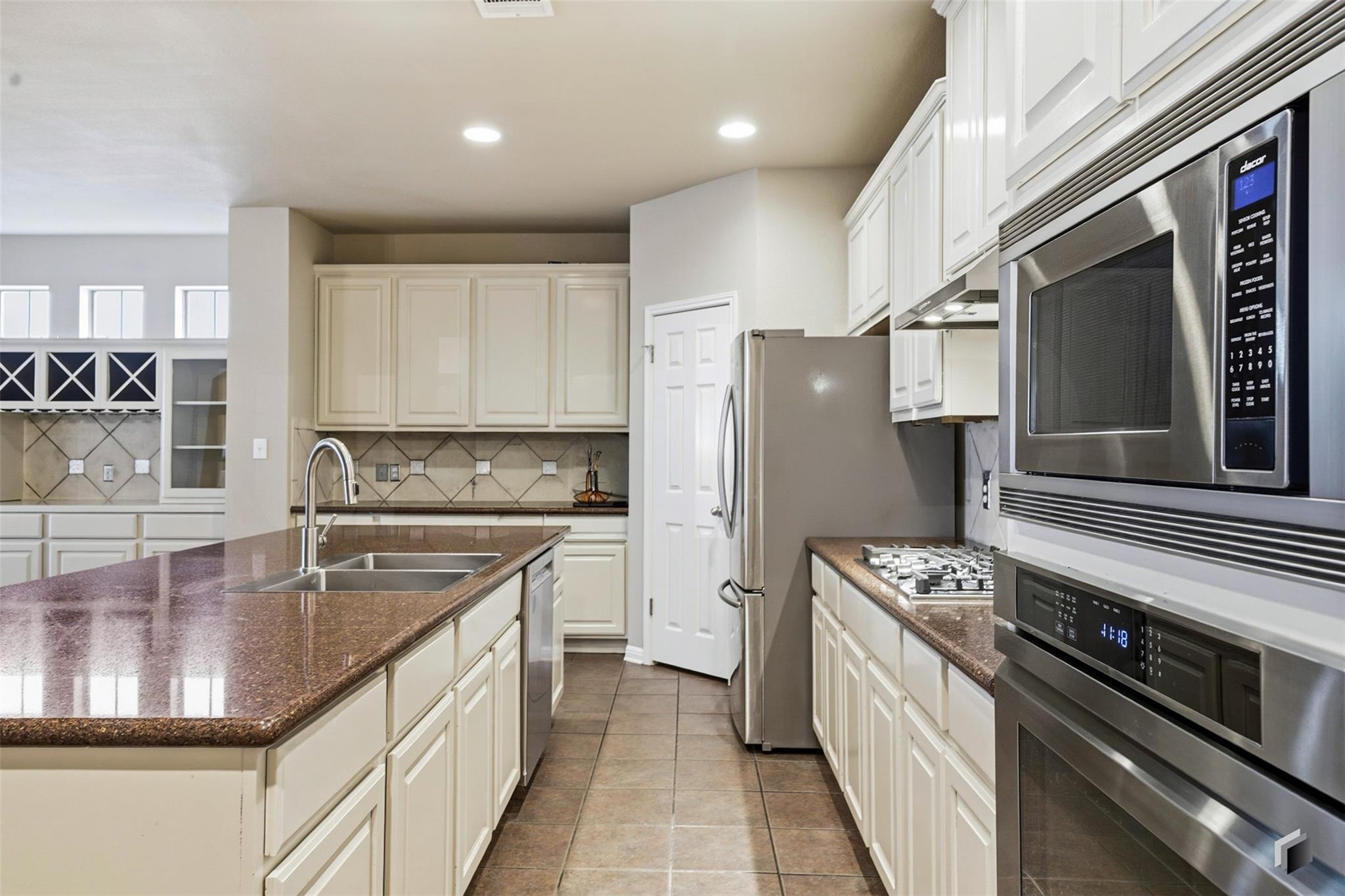 6367 Tasajillo Trl Property Photo 9