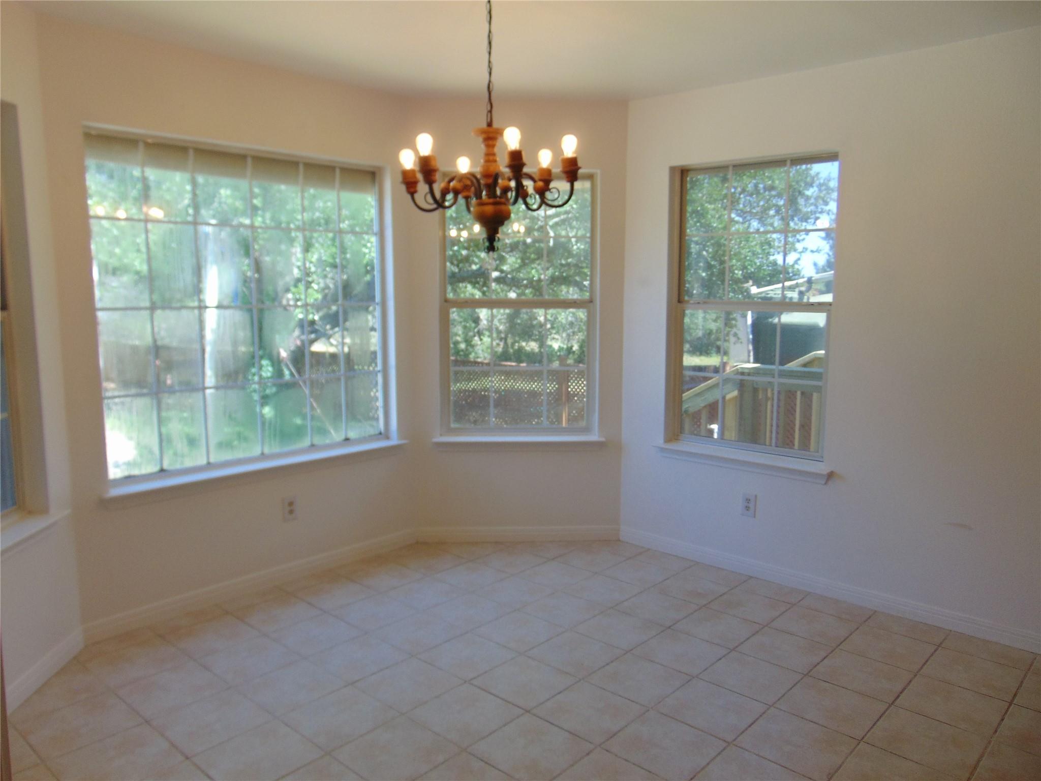 805 Barton Creek Dr Property Photo 8