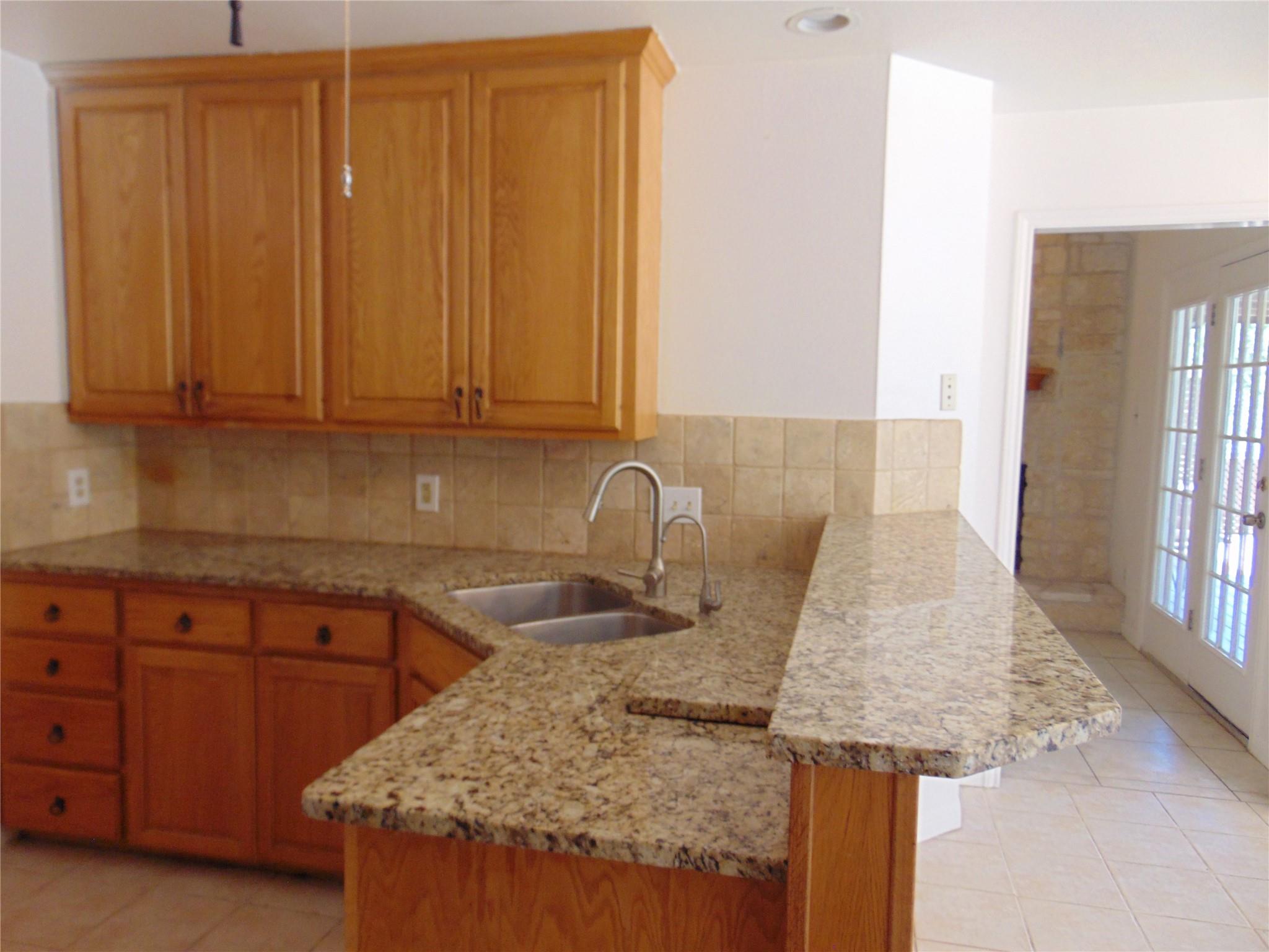 805 Barton Creek Dr Property Photo 11