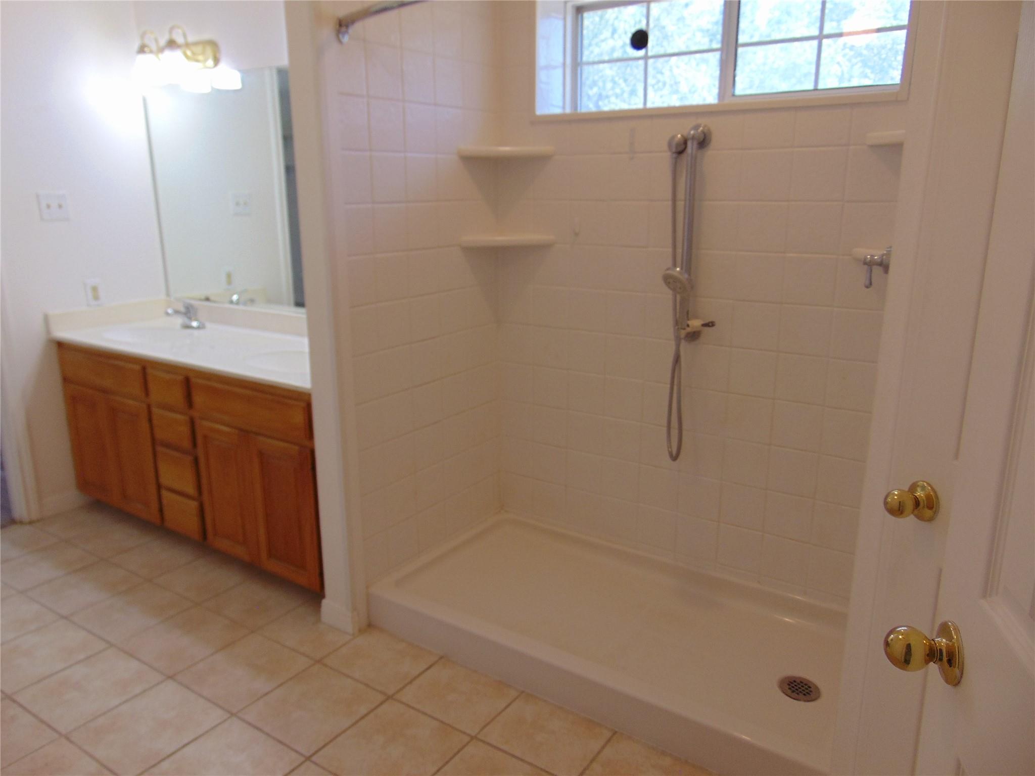 805 Barton Creek Dr Property Photo 15