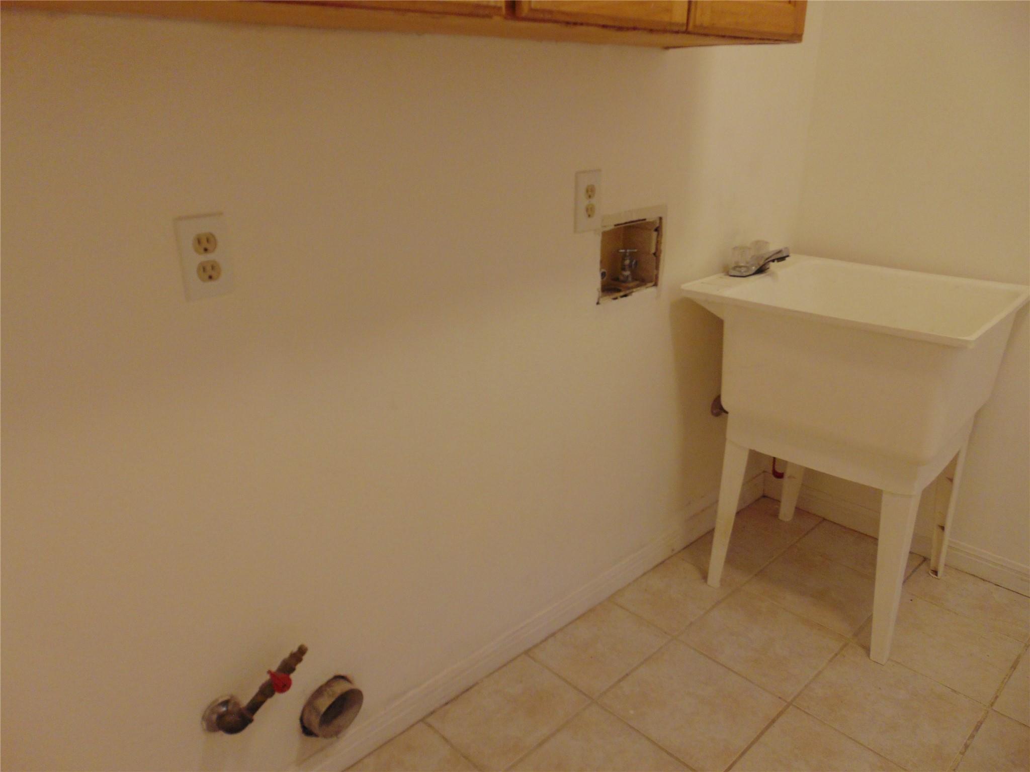 805 Barton Creek Dr Property Photo 17