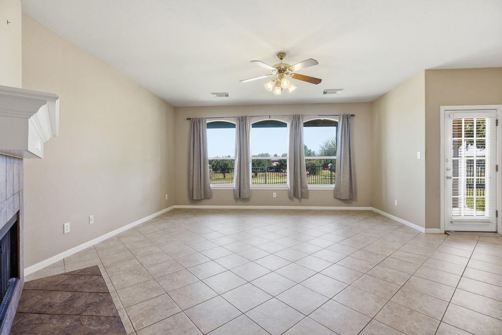 904 Winding Creek Pl Property Photo 12
