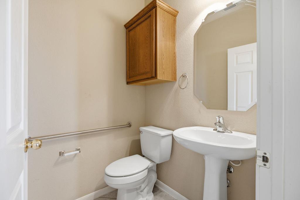 904 Winding Creek Pl Property Photo 15