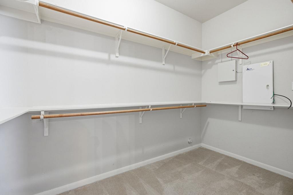 904 Winding Creek Pl Property Photo 19