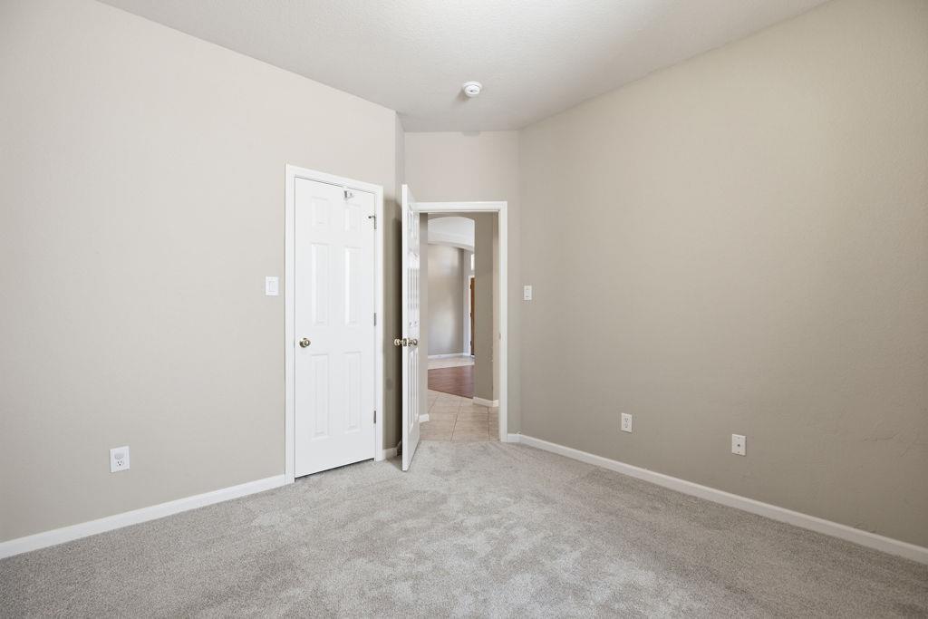 904 Winding Creek Pl Property Photo 24