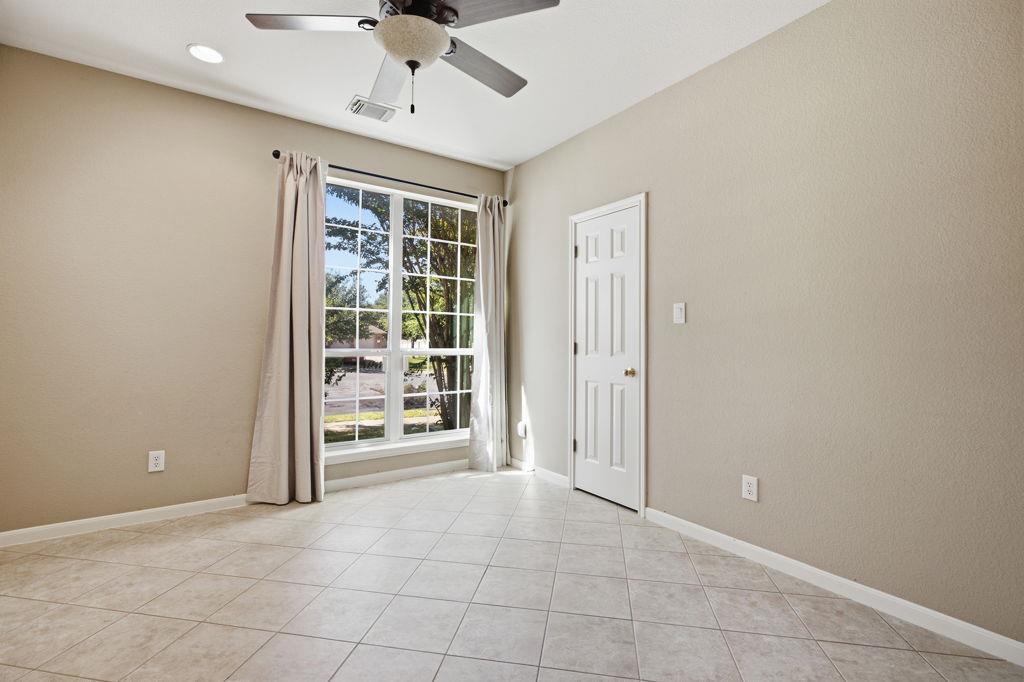 904 Winding Creek Pl Property Photo 25