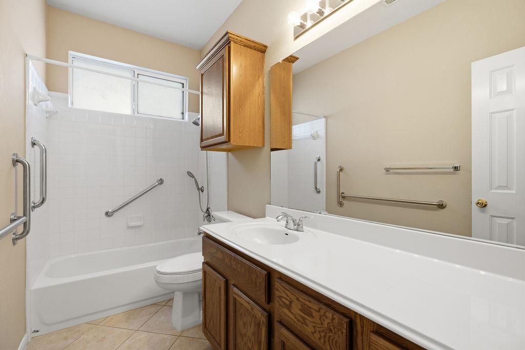904 Winding Creek Pl Property Photo 26