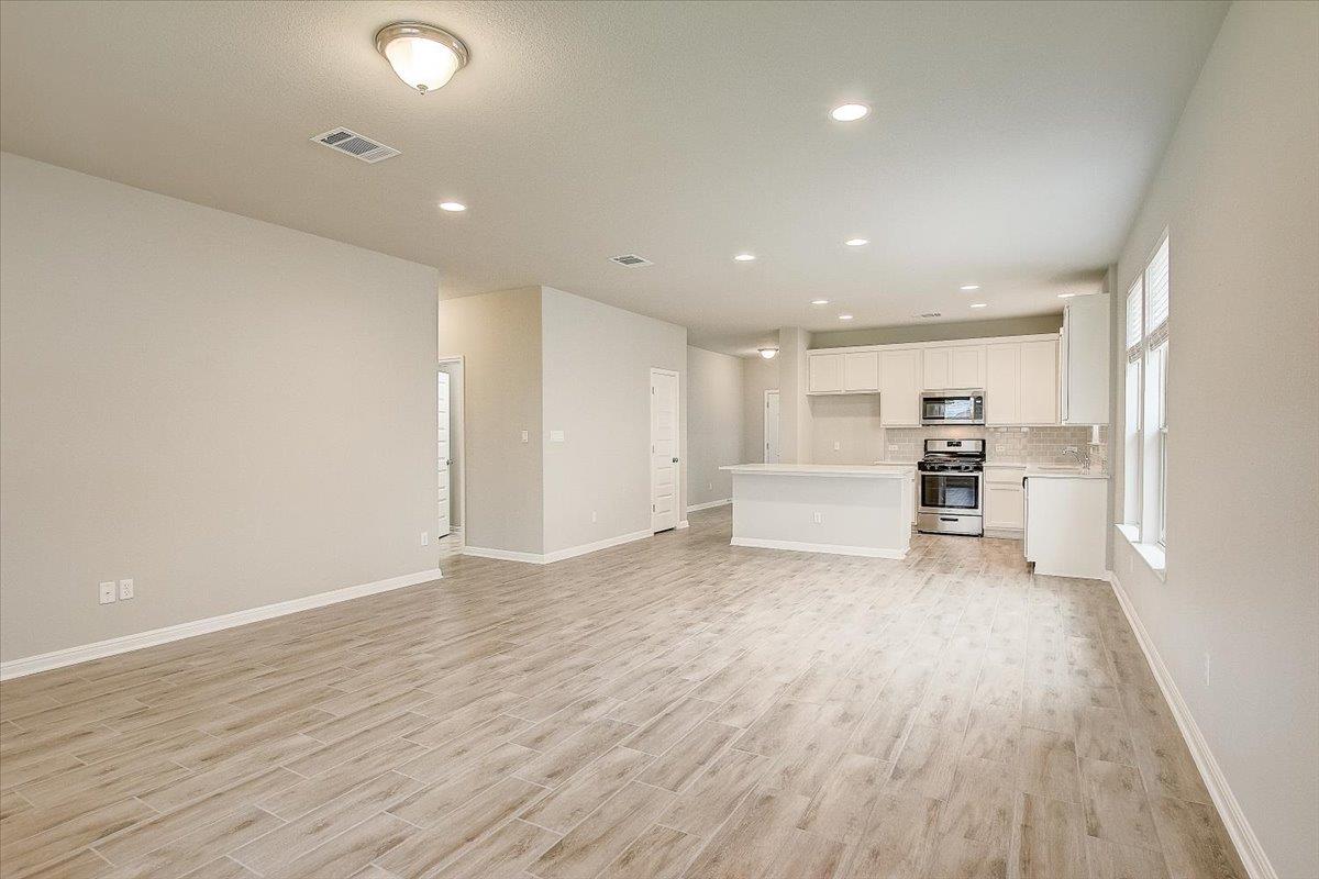 108 Peruvian Ln Property Photo 6