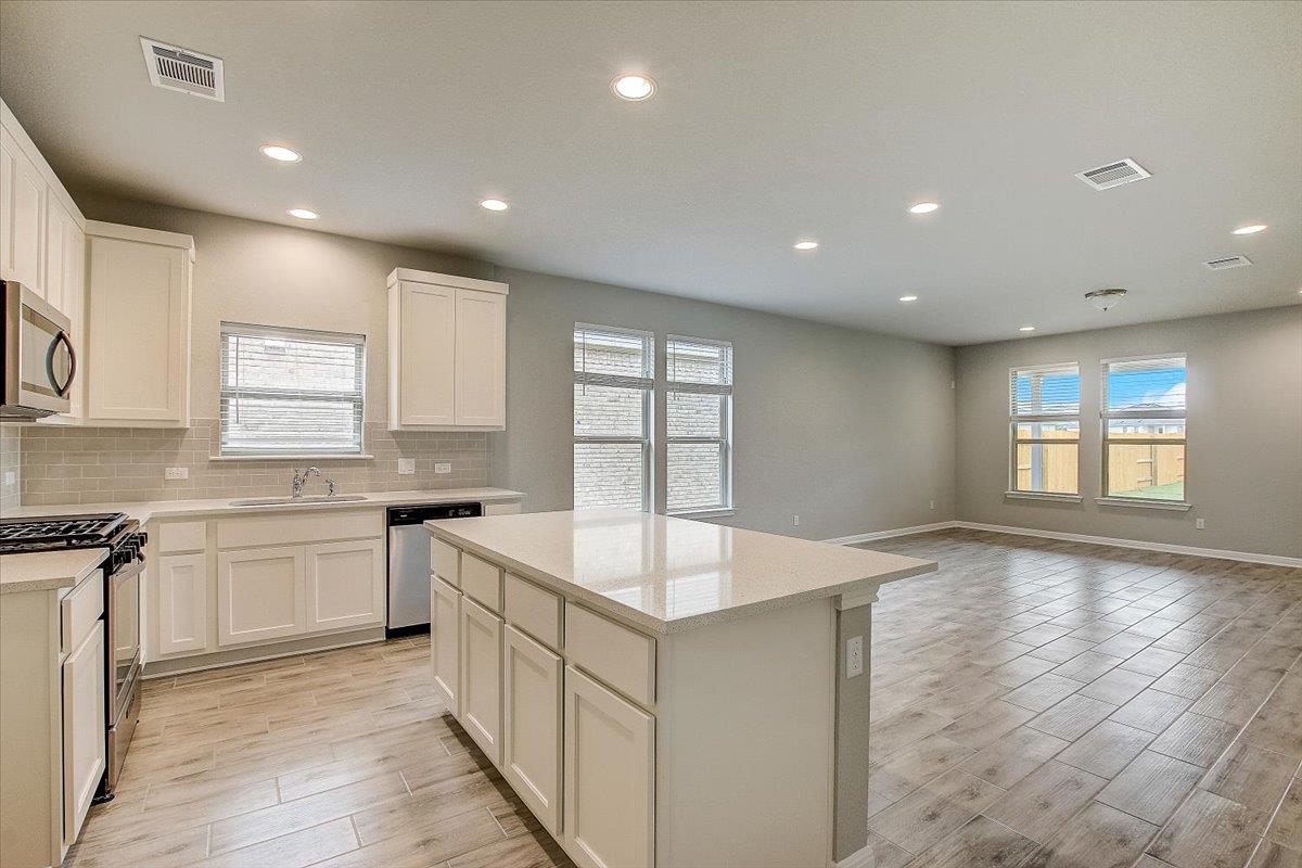 108 Peruvian Ln Property Photo 7