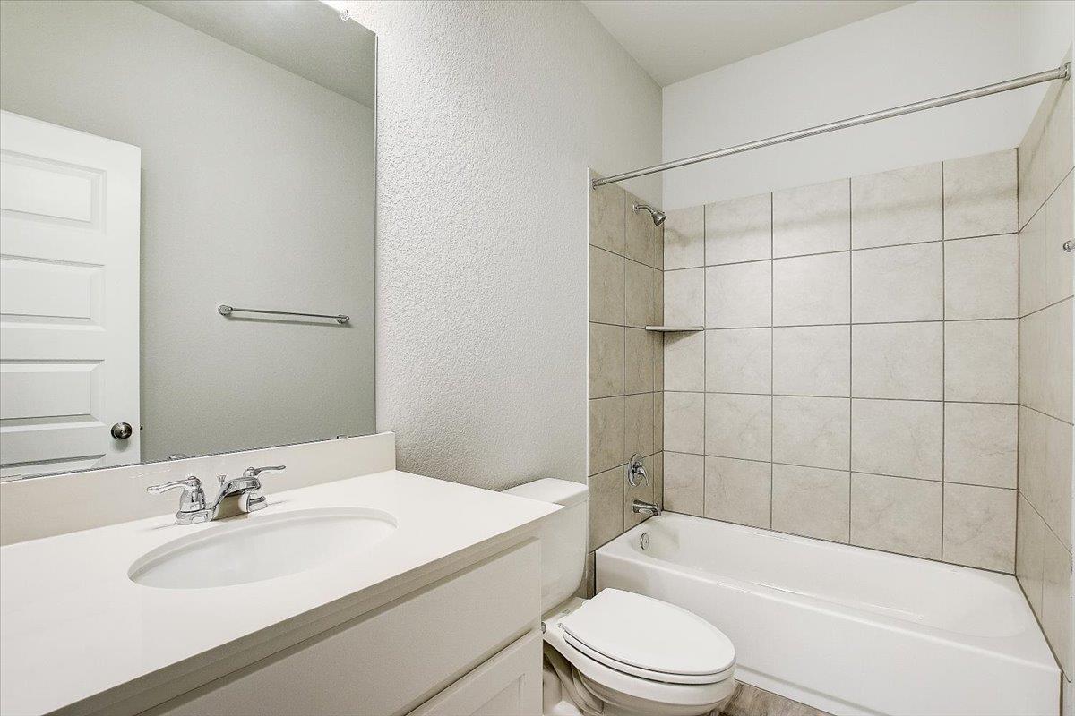 108 Peruvian Ln Property Photo 16