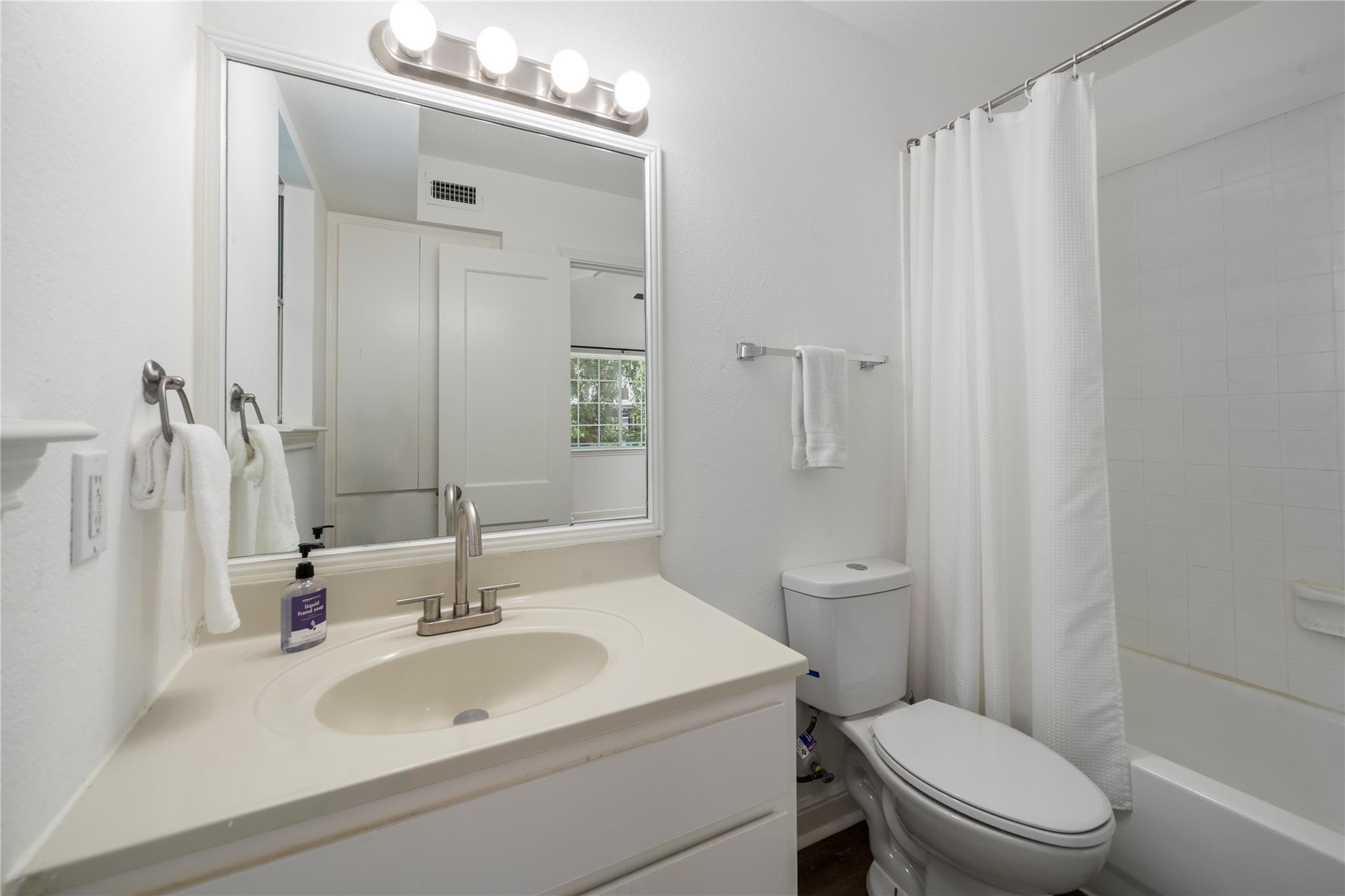 2509 Quarry Rd #b Property Photo 8