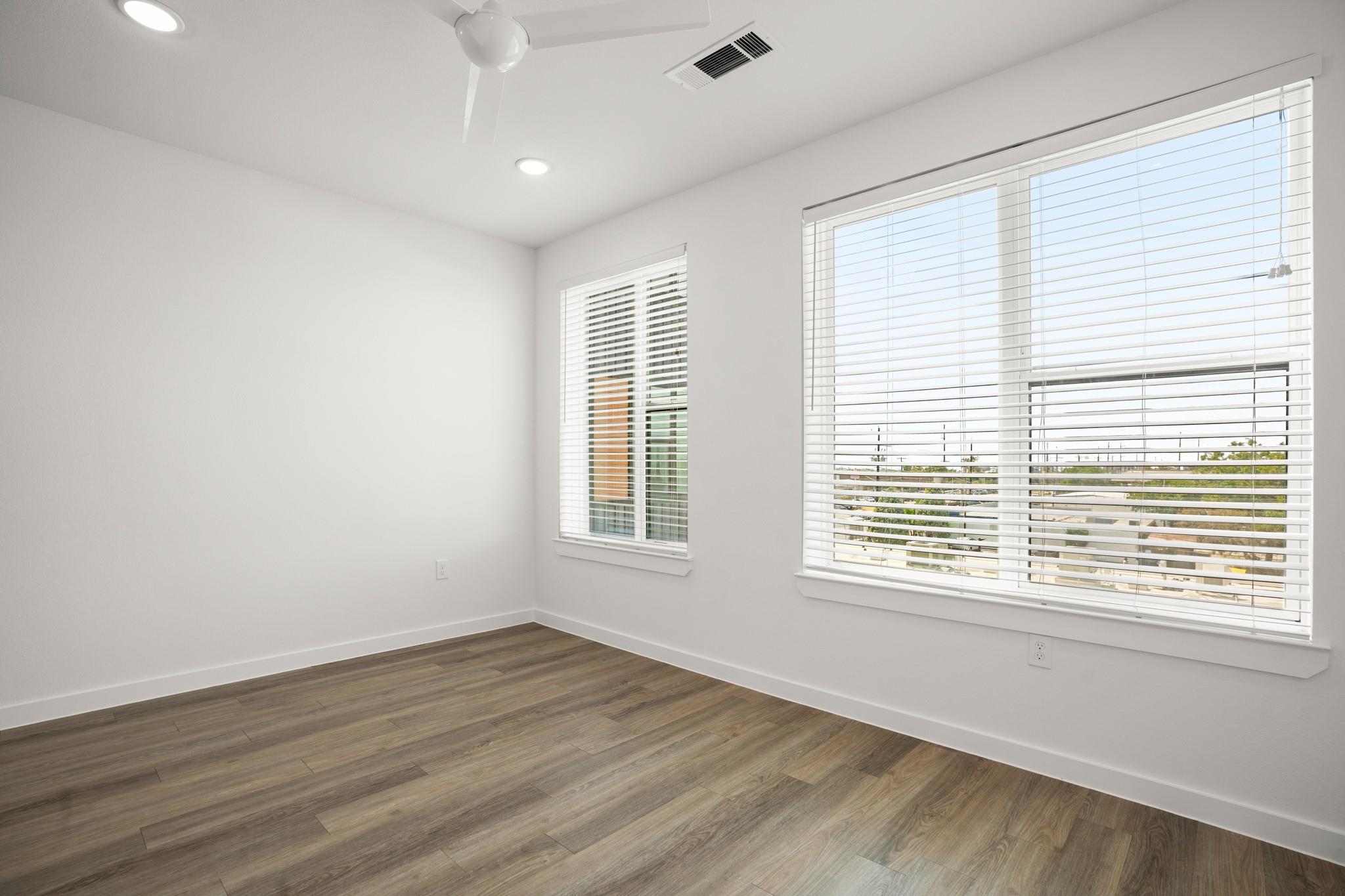 6324 N Lamar Blvd #317 Property Photo 14