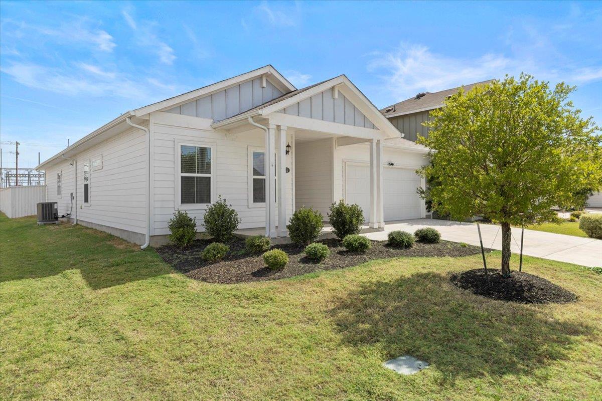 261 Hortus Dr Property Photo 2