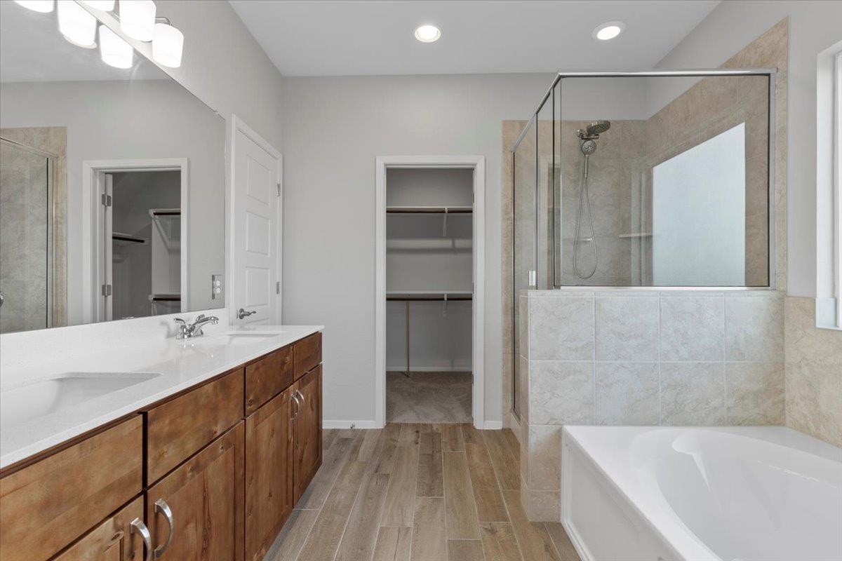 261 Hortus Dr Property Photo 23