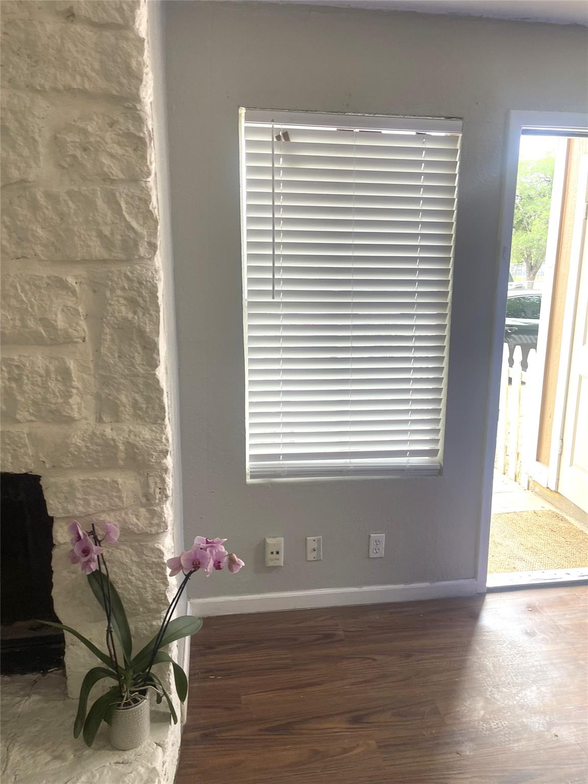 2200 Tabor Ct #a-1 Property Photo 8