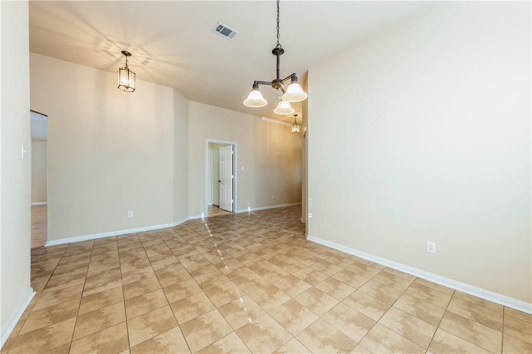 3509 Pine Needle Cir Property Photo 6