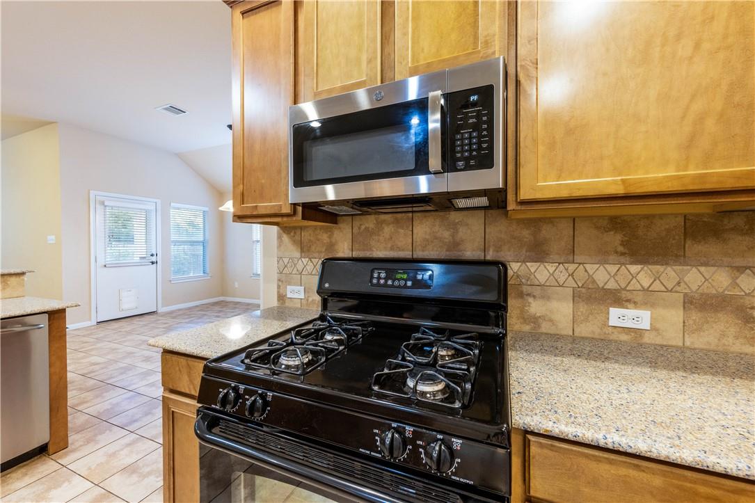 3509 Pine Needle Cir Property Photo 11