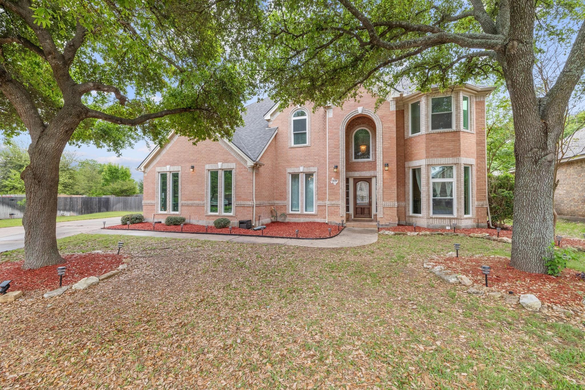 2129 Clear Lake Pl Property Photo 1