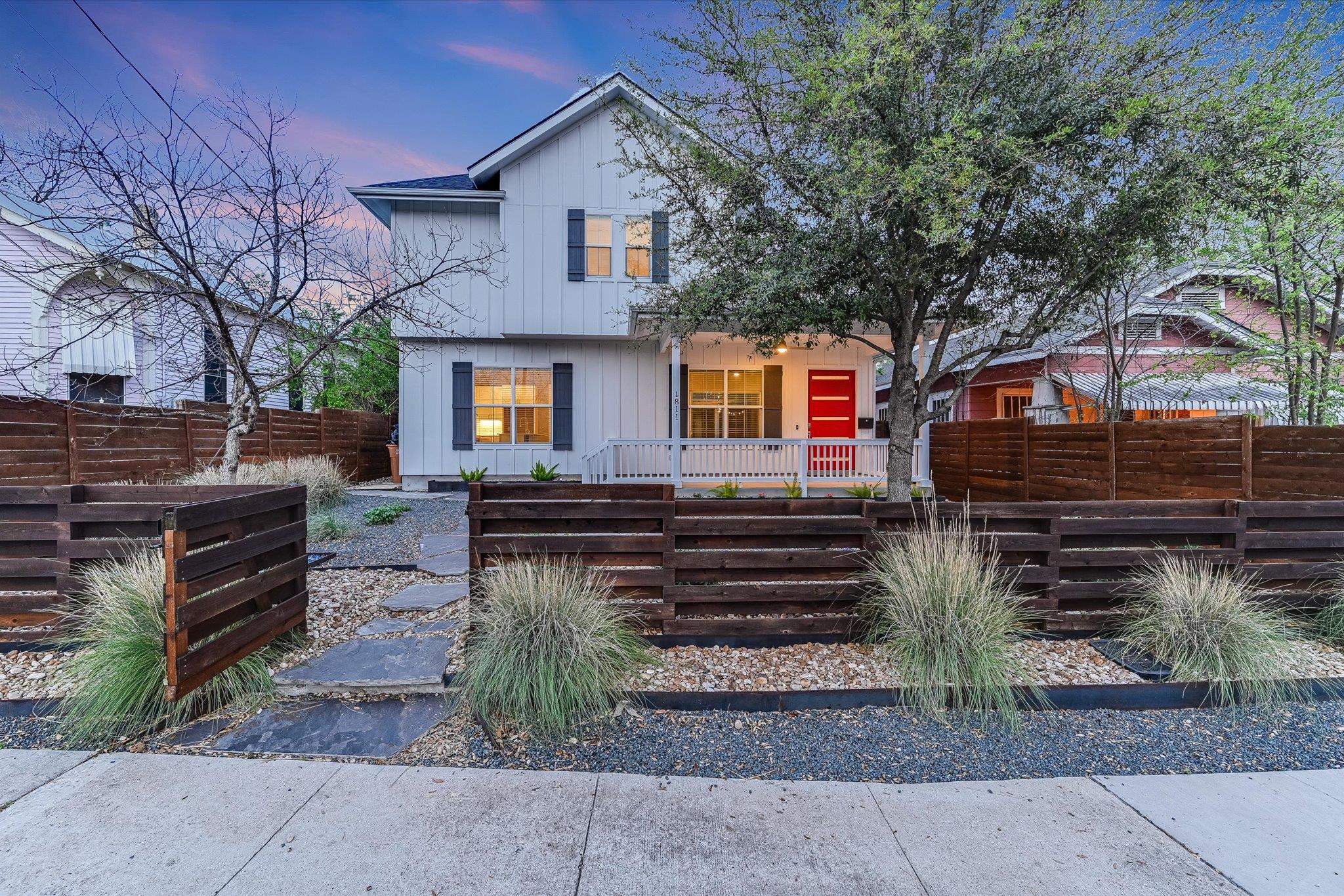 1811 Cedar Ave Property Photo 1