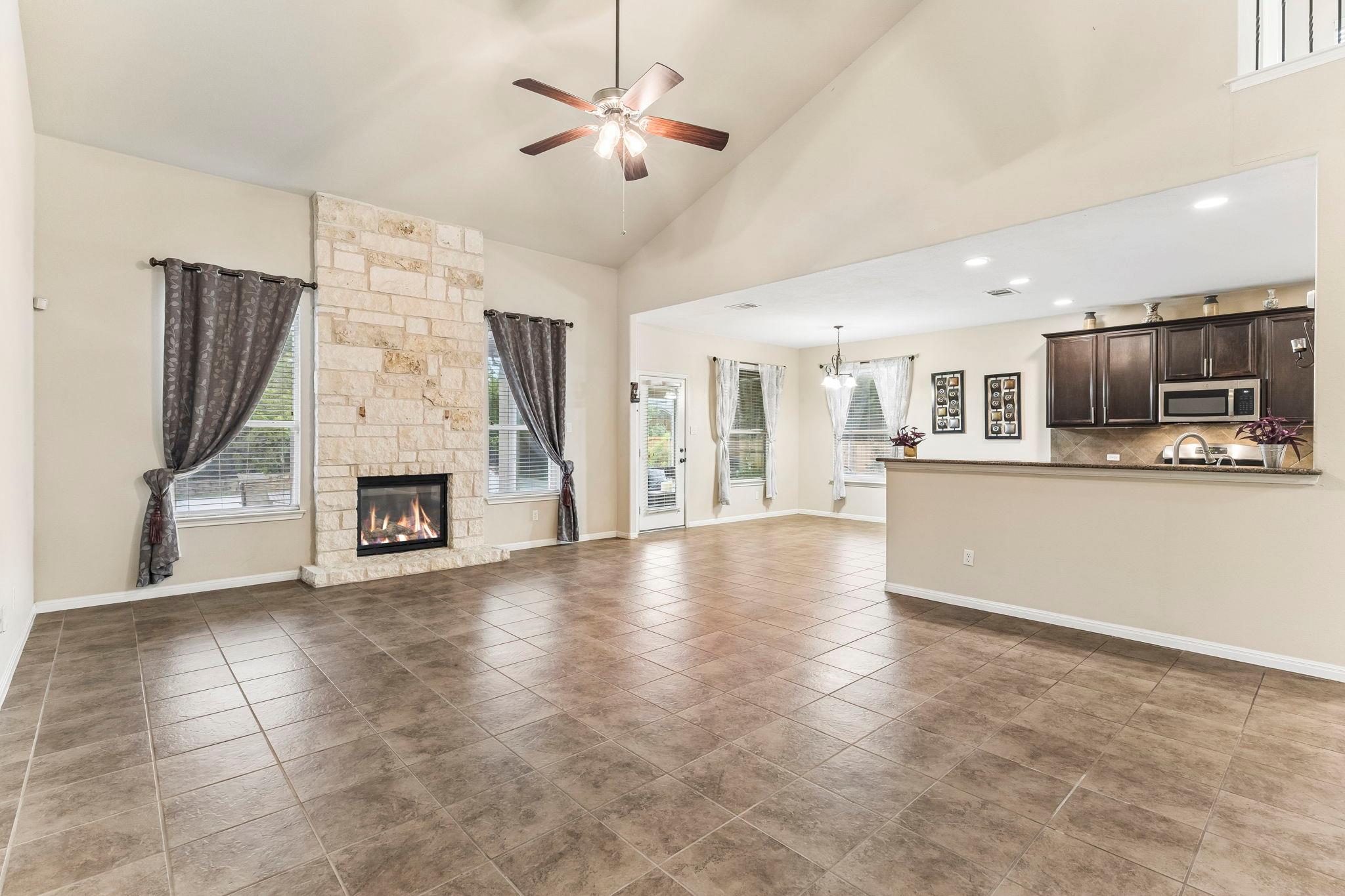 100 Sandy Lyle Cv Property Photo 9