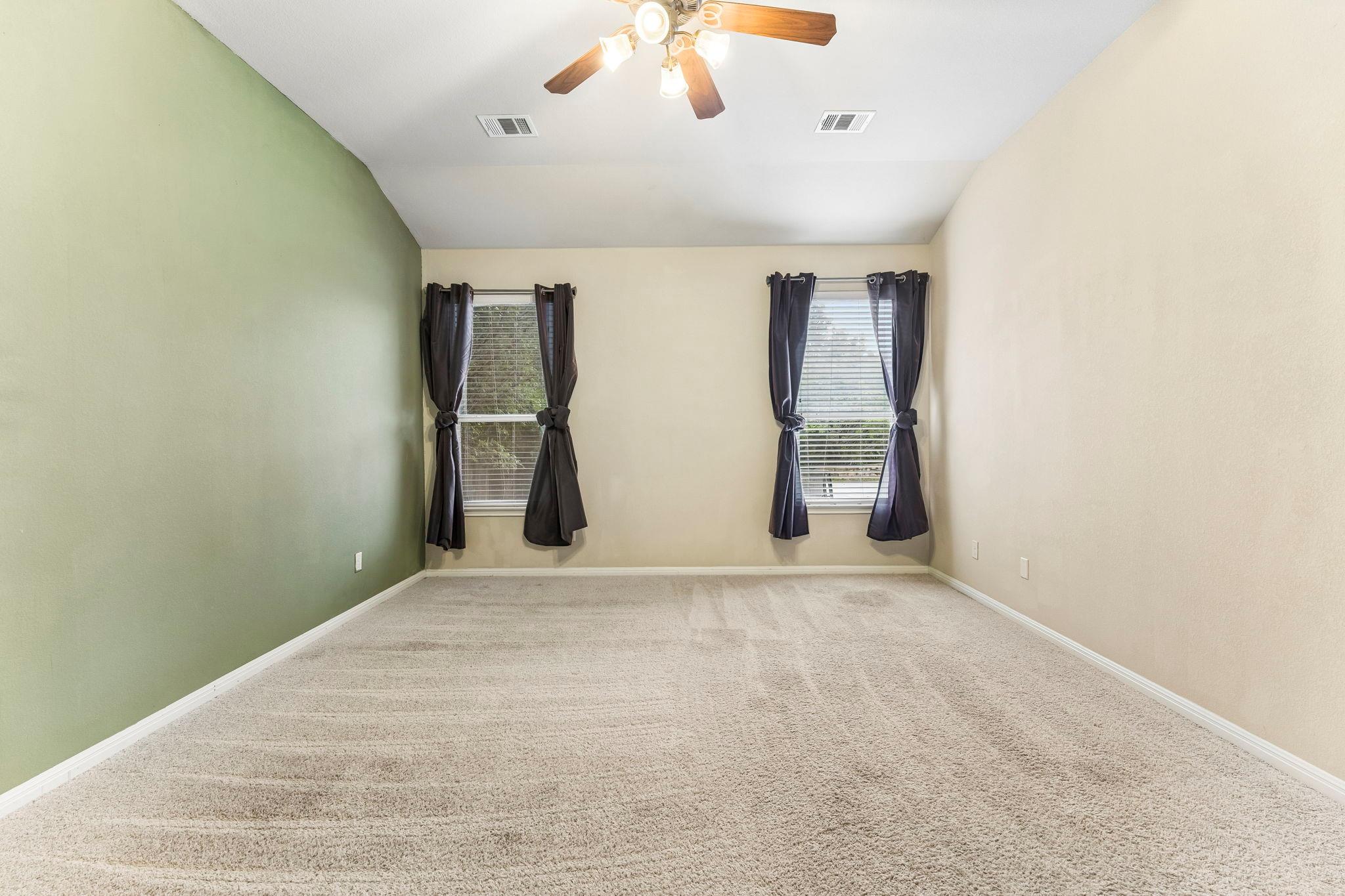 100 Sandy Lyle Cv Property Photo 13
