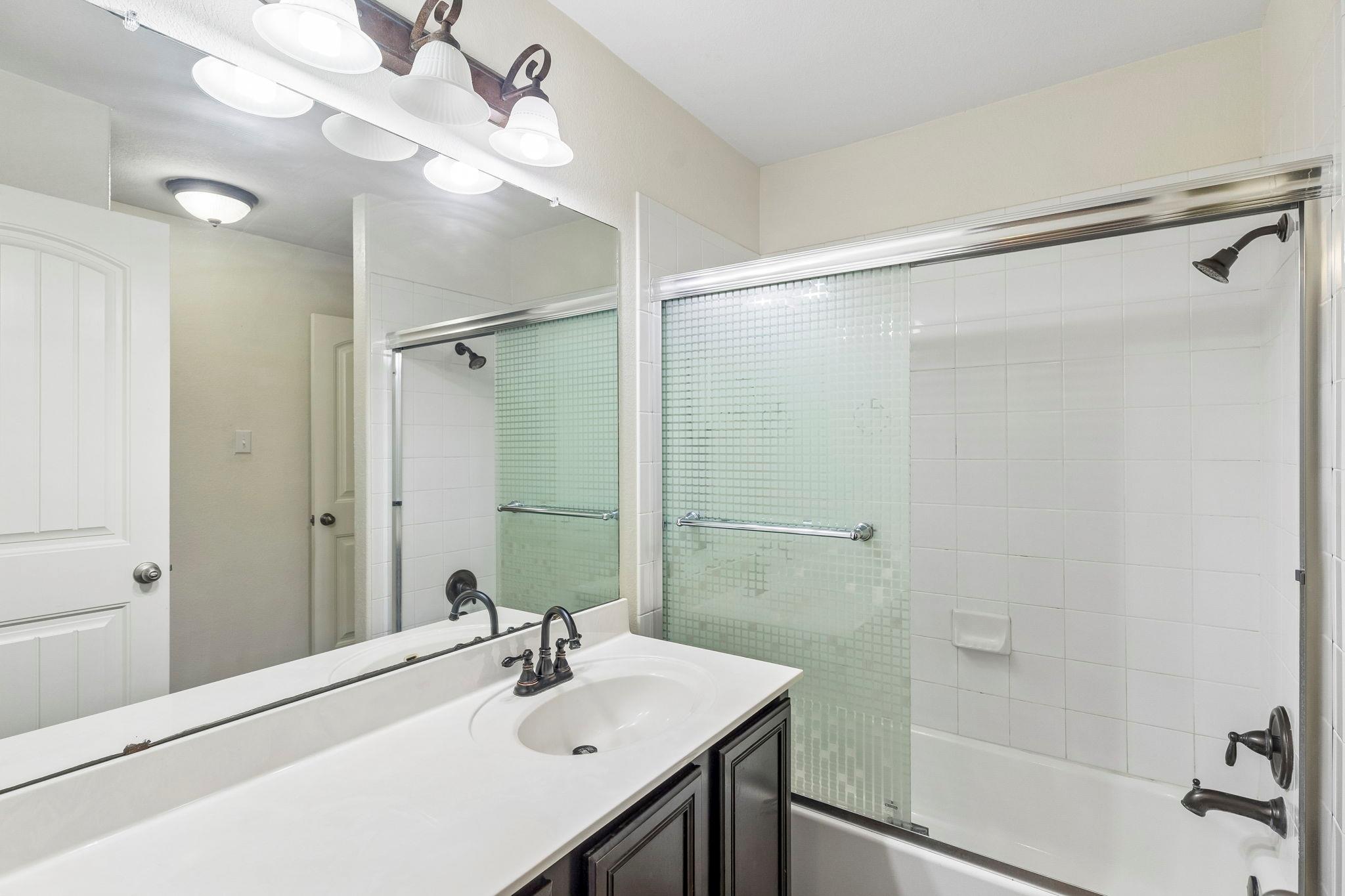 100 Sandy Lyle Cv Property Photo 23