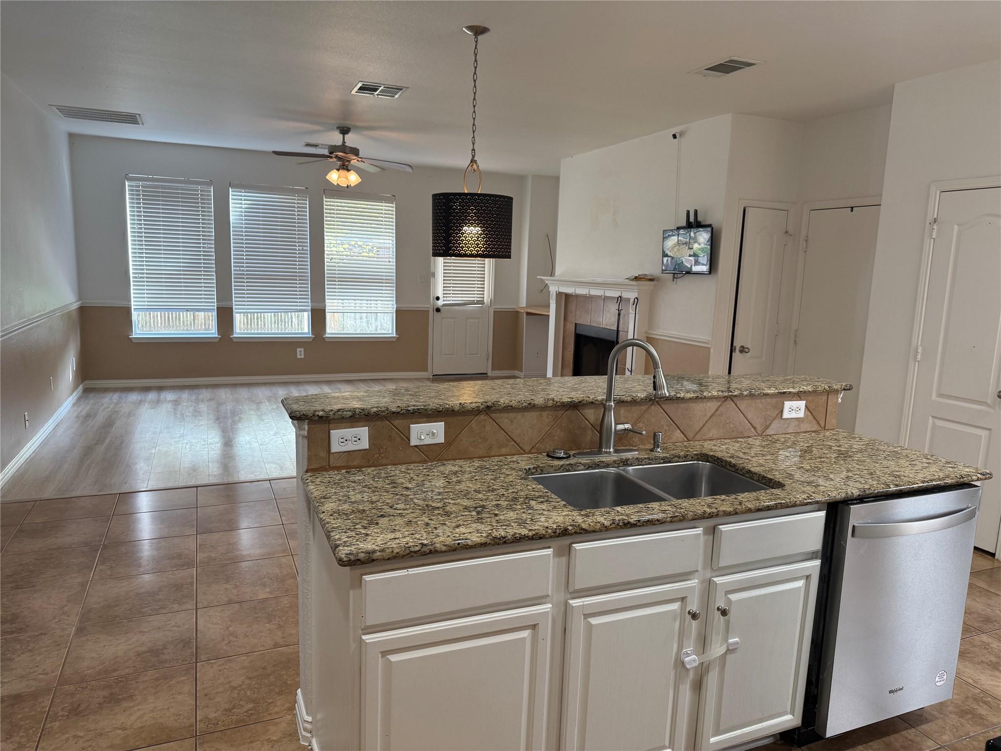 1047 Giberson Way Property Photo 6