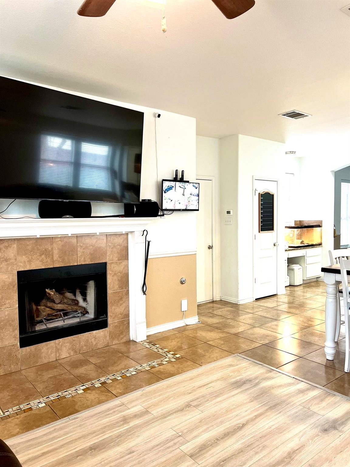 1047 Giberson Way Property Photo 10
