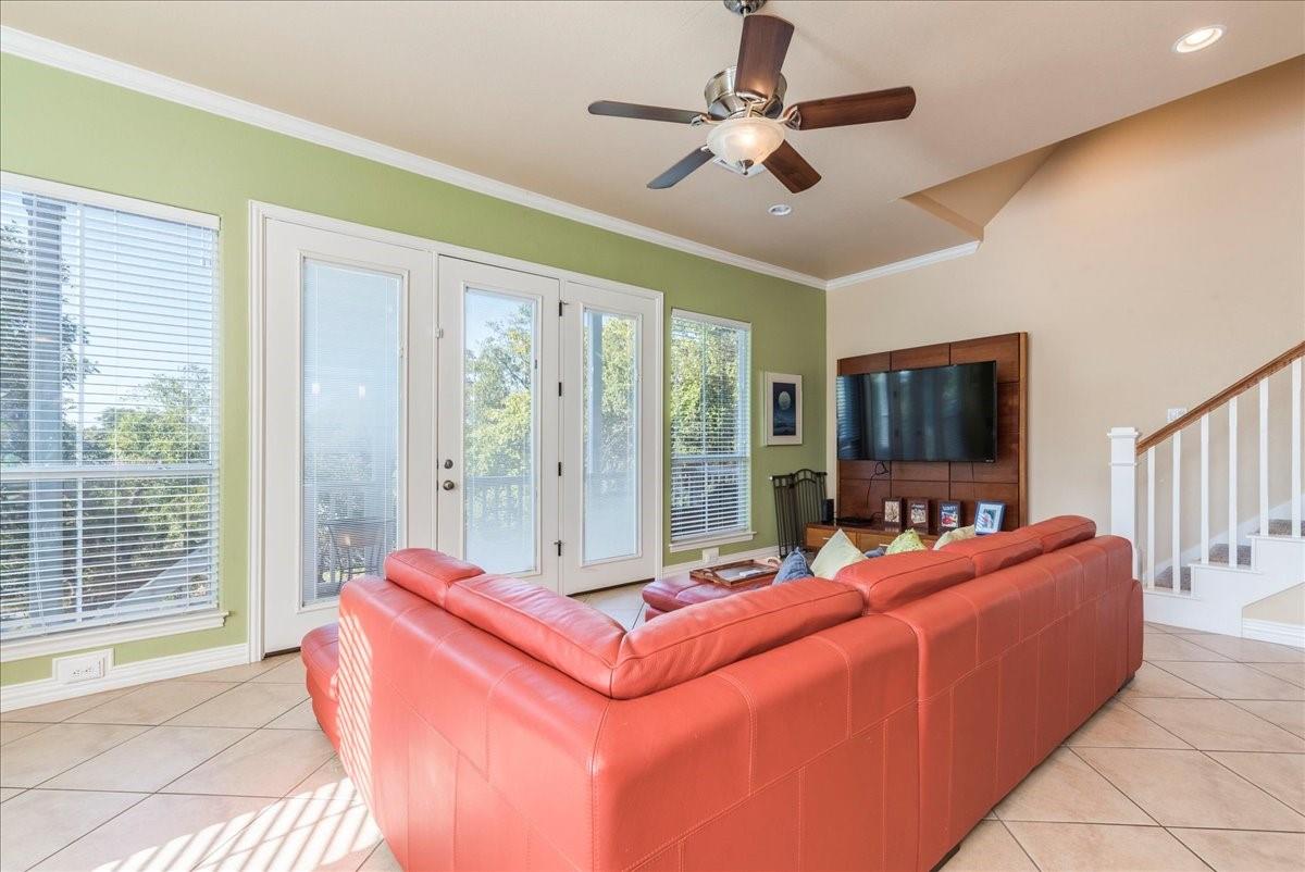 1943 Glencove Dr Property Photo 11
