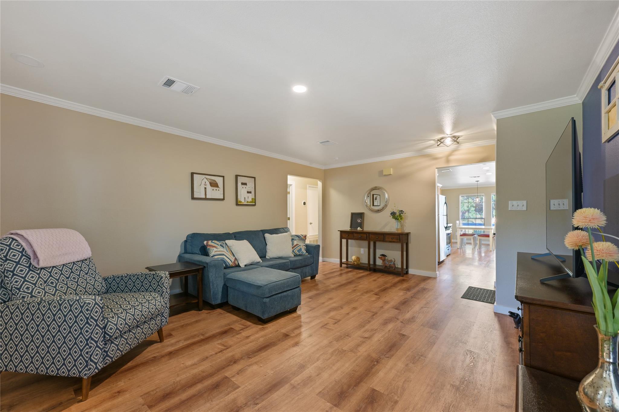 1804 Monks Tale Ct Property Photo 3
