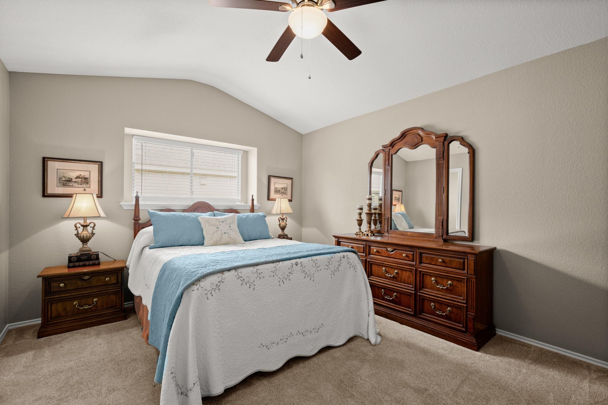 1515 Legend Oaks Ln Property Photo 10