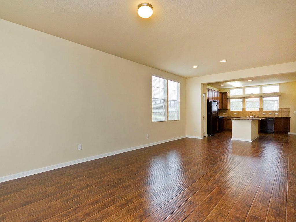 335 Rachel St #main Home Property Photo 8