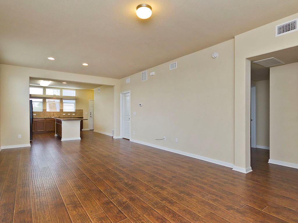 335 Rachel St #main Home Property Photo 9
