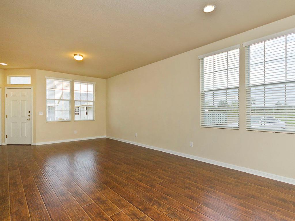 335 Rachel St #main Home Property Photo 10