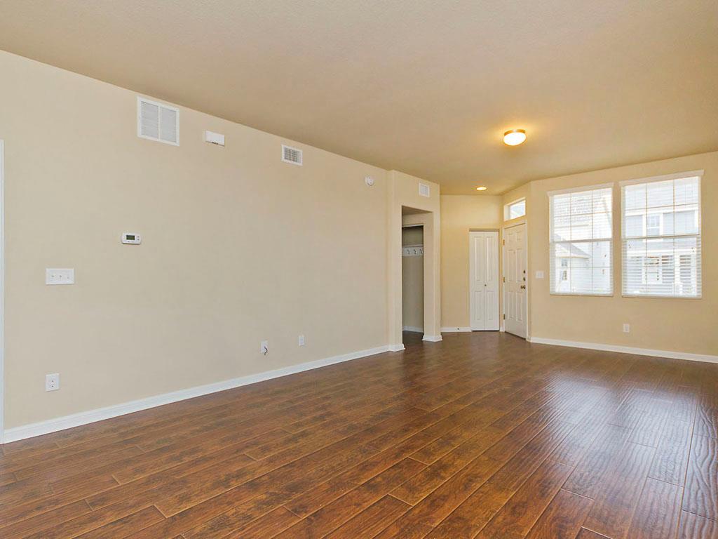335 Rachel St #main Home Property Photo 11