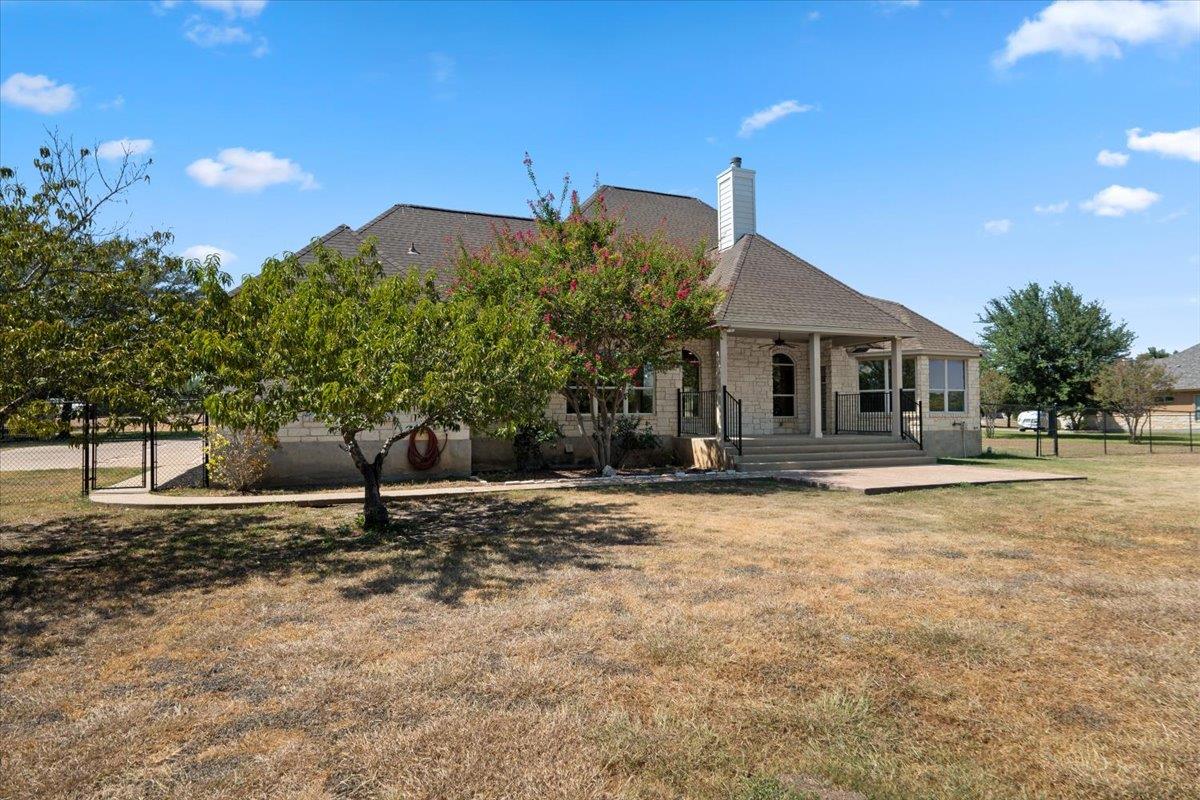 212 Neal Dr Property Photo 4