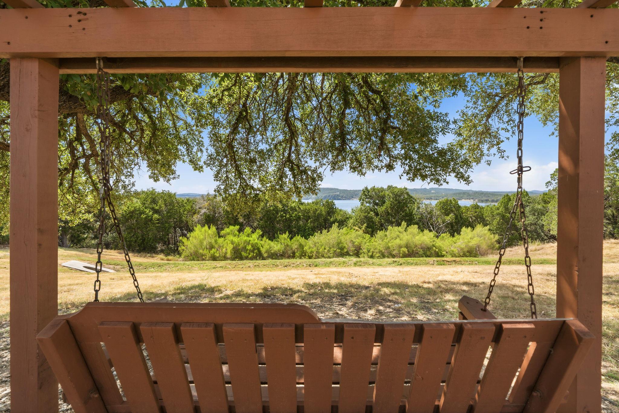 22601 Maidengrass Ln Property Photo 3