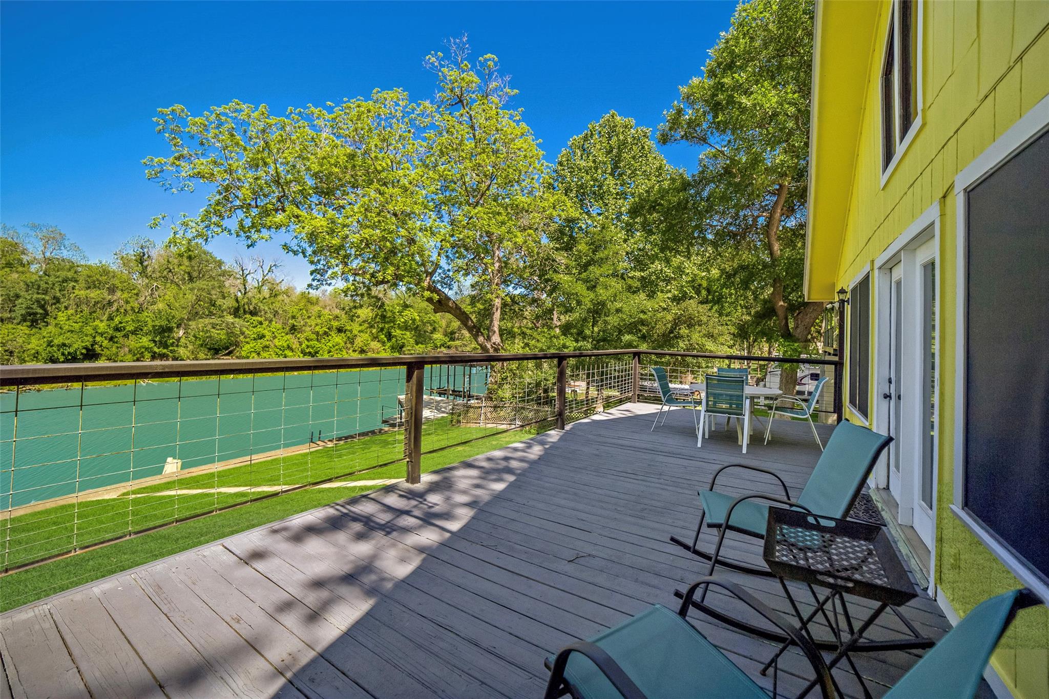 298 Meadowlake Dr Property Photo