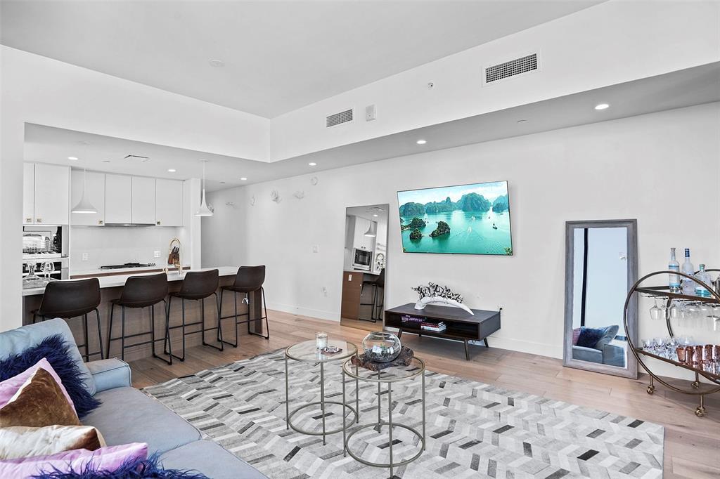 70 Rainey St #1409 Property Photo 7