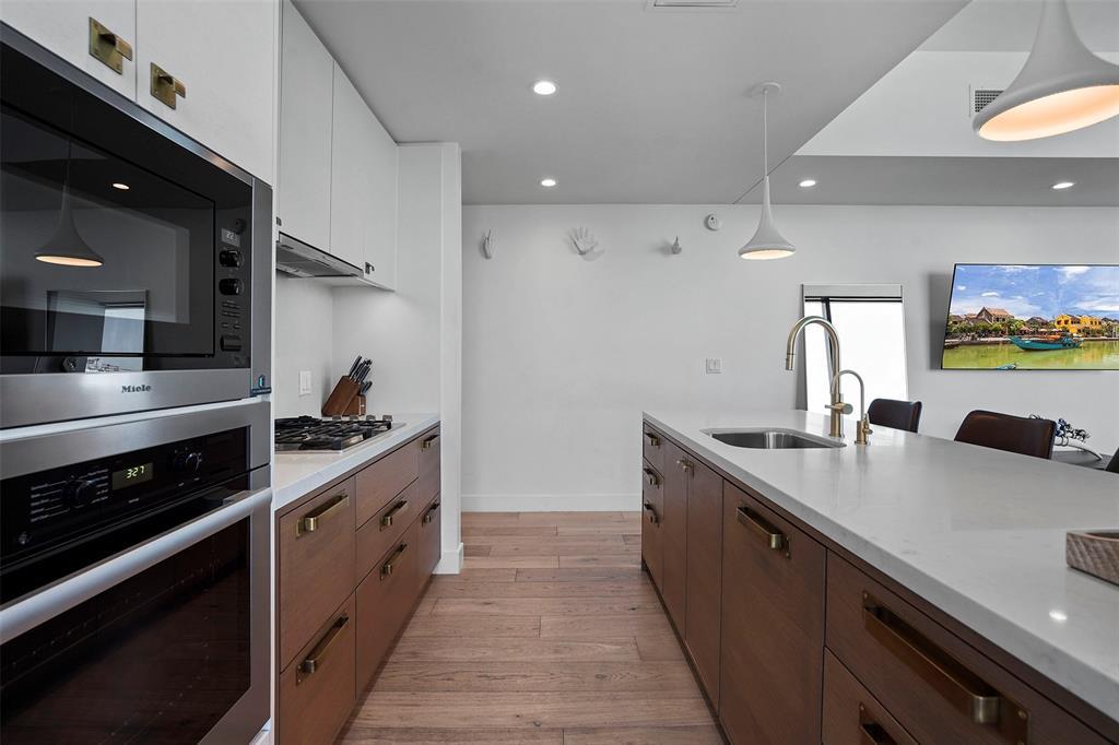 70 Rainey St #1409 Property Photo 10