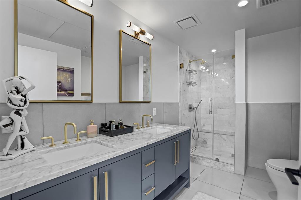 70 Rainey St #1409 Property Photo 16