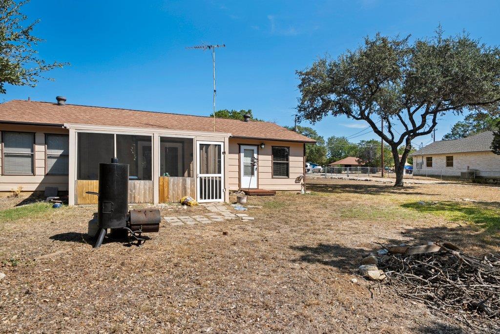 1369 Lakeview Dr Property Photo 15