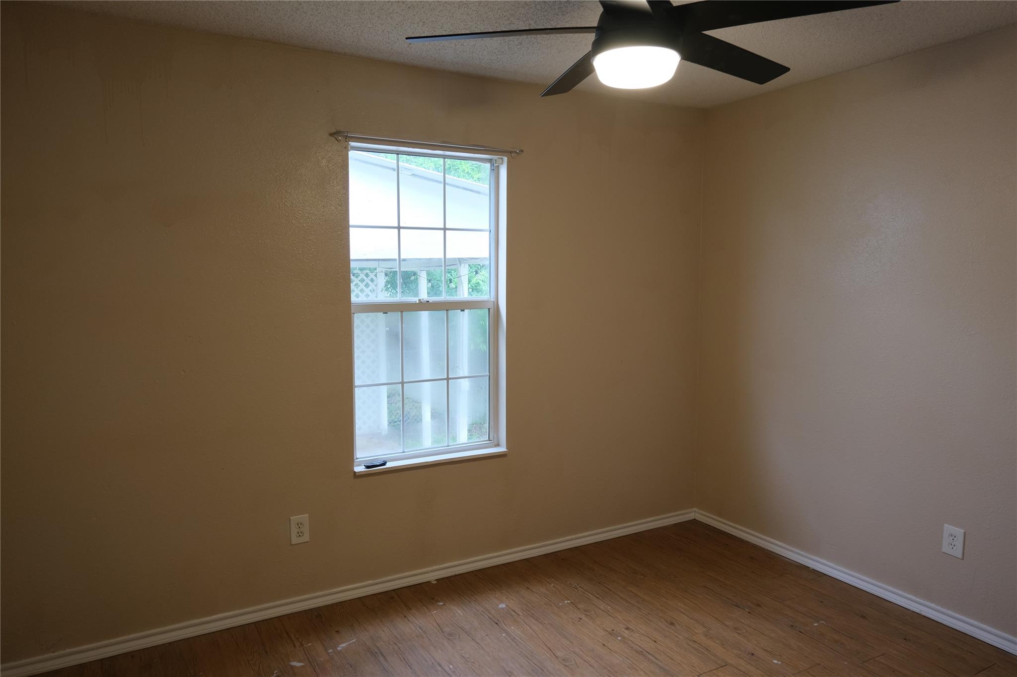 1778 Fm 1704 None #c Property Photo 10