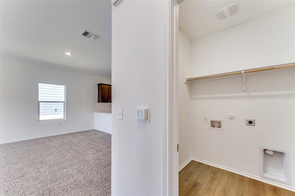 7505 Poppy Petal Loop Property Photo 12