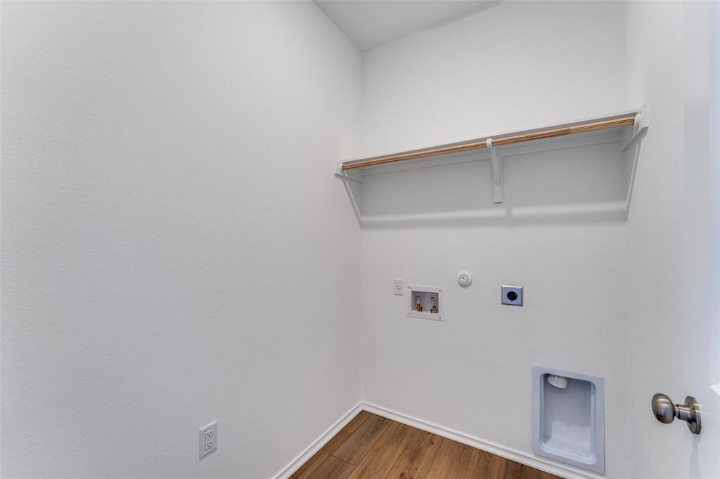 7505 Poppy Petal Loop Property Photo 13