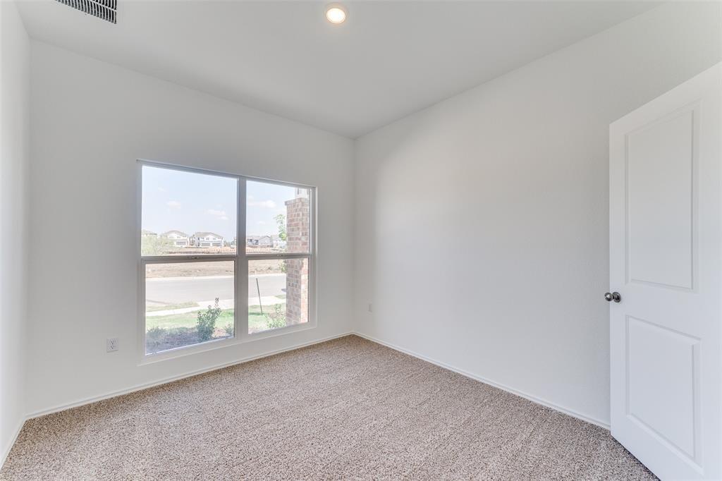 7505 Poppy Petal Loop Property Photo 14