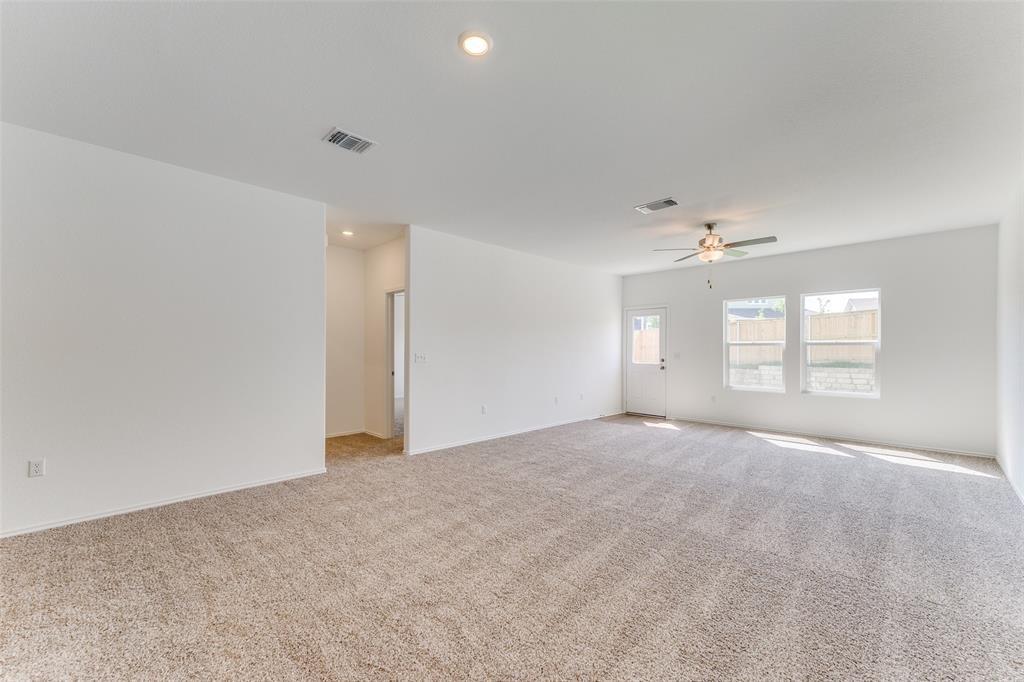 7505 Poppy Petal Loop Property Photo 18