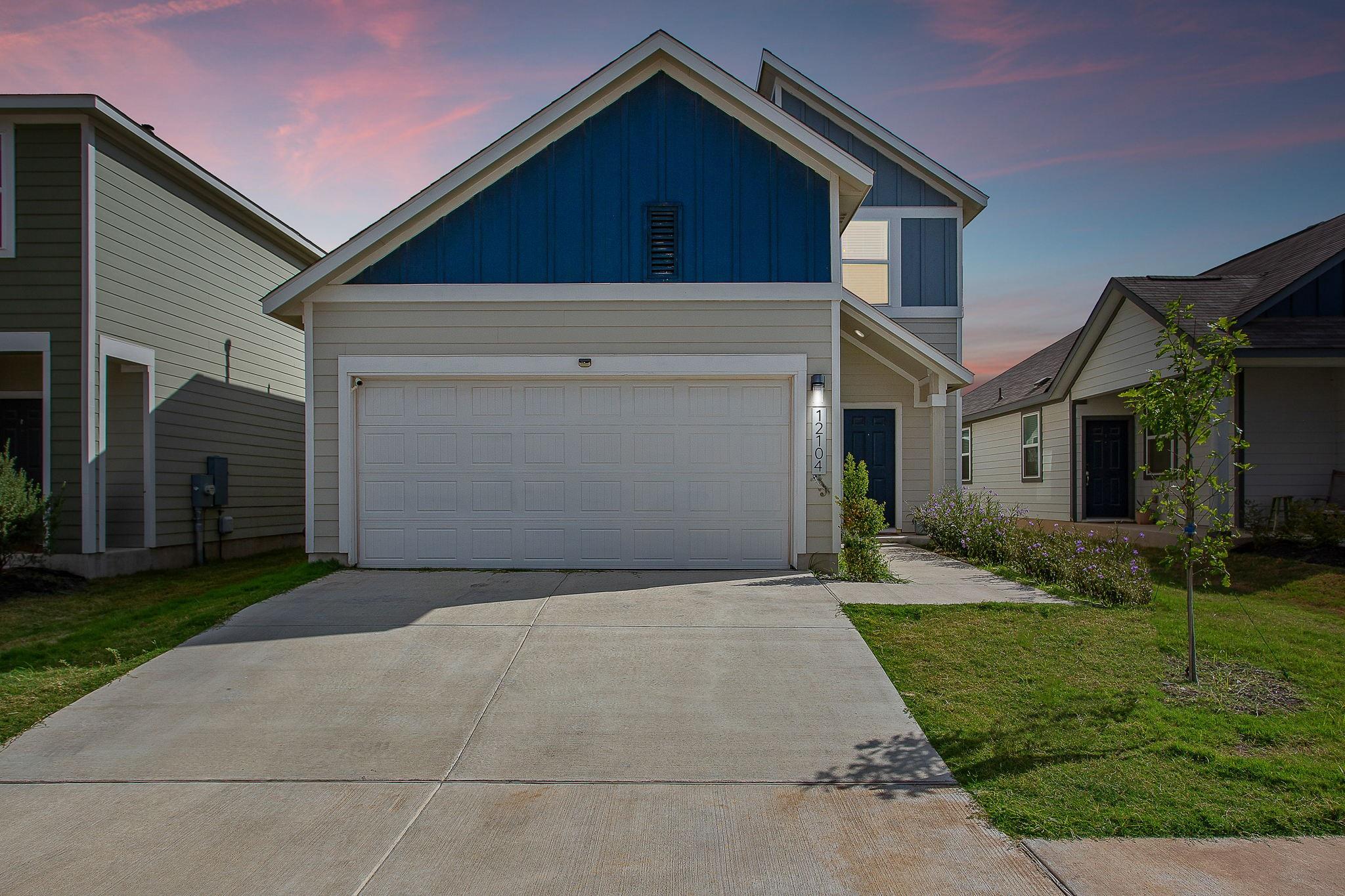 12104 Cimaizon Dr Property Photo 1