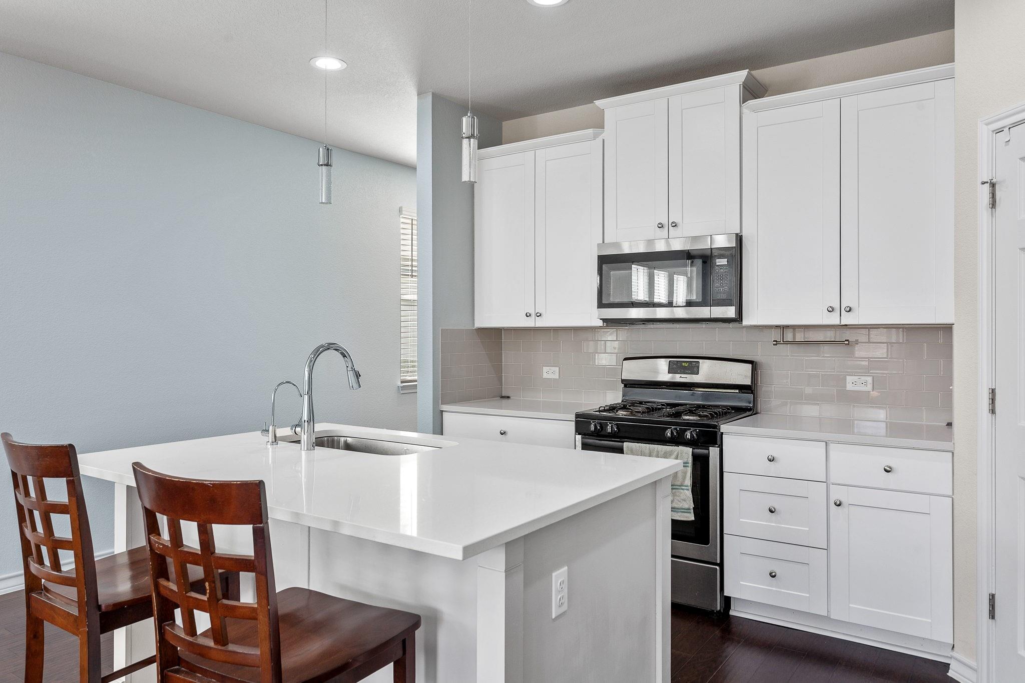 12104 Cimaizon Dr Property Photo 5